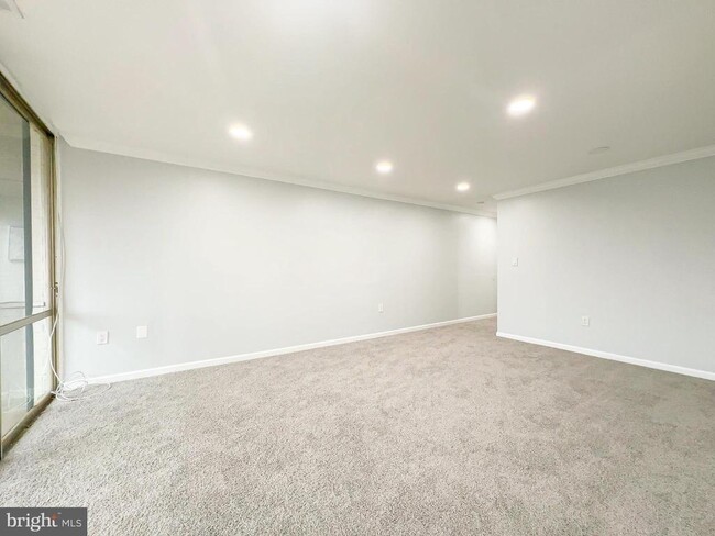 Building Photo - 8671 Greenbelt Rd