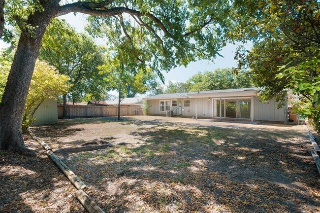 Building Photo - 1404 Briarcliff Blvd