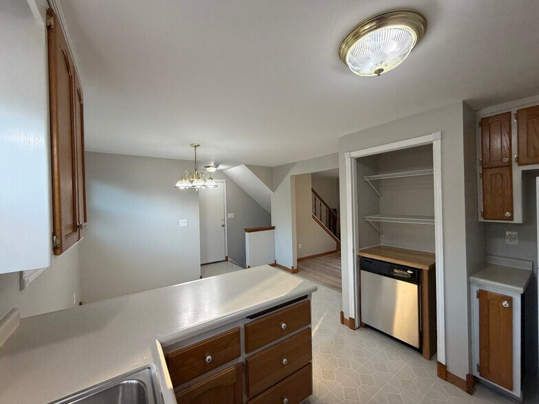 Building Photo - 1261 Lacount Rd