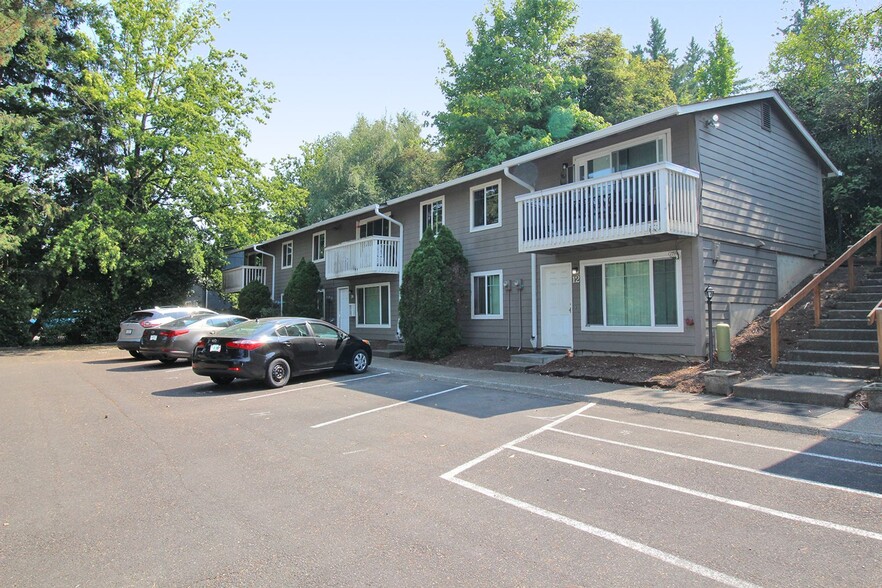 Building Photo - 5704 SW Beaverton Hillsdale Hwy