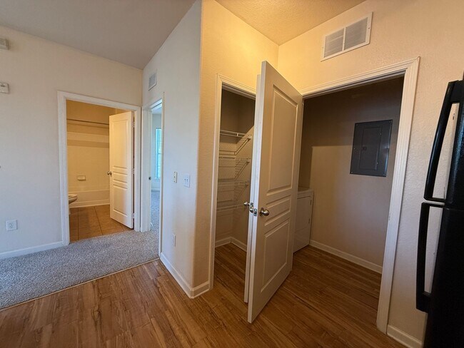 Building Photo - Bright & Comfortable 1-Bedroom Apartment in Gated Community