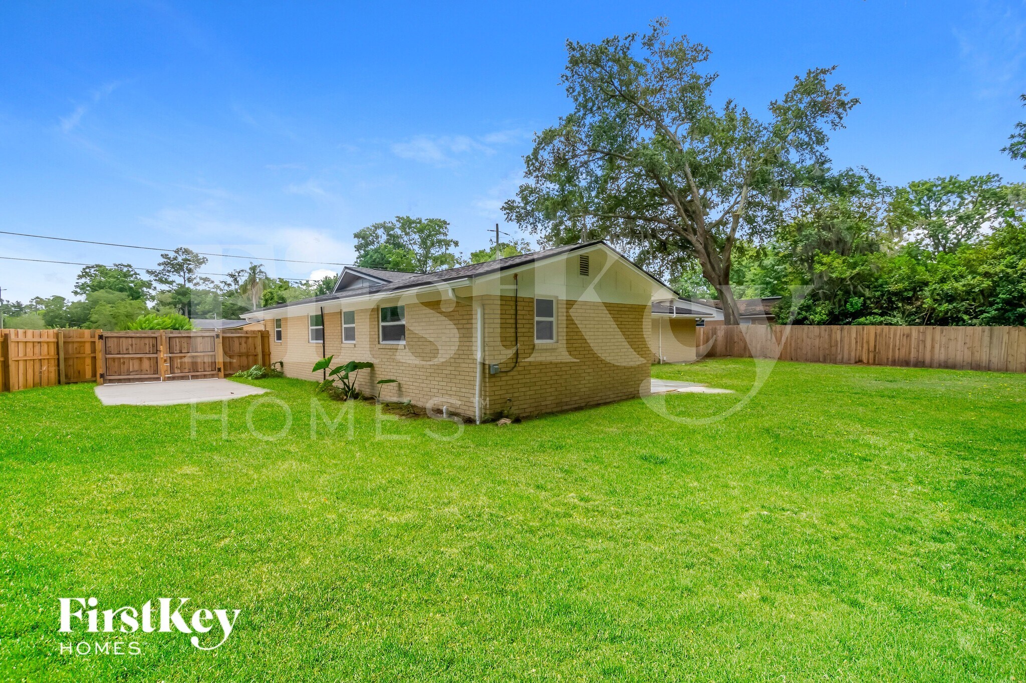 Building Photo - 1270 Arbor Cir