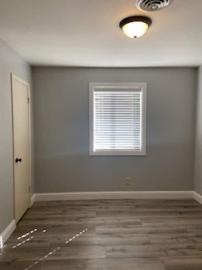 Building Photo - NEWLY REMODLED 3 BEDROOM HOUSE IN MARYSVILLE