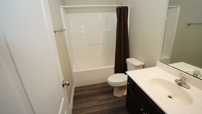 Building Photo - 412 Ridgeway Dr