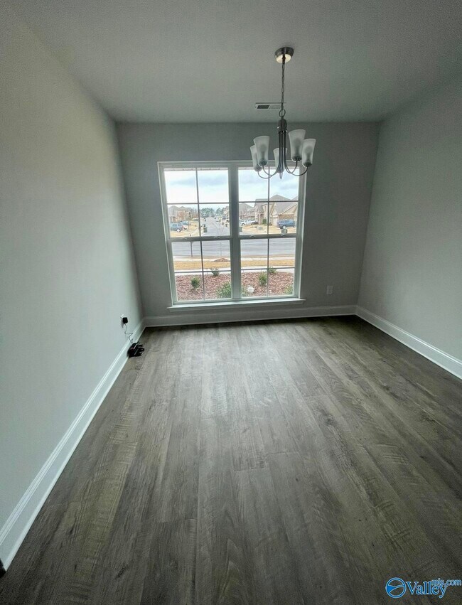 Building Photo - 272 Abercorn Dr