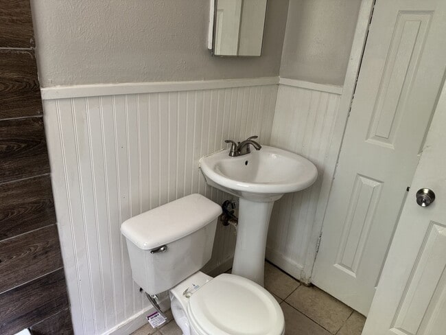 Building Photo - 1218-1220 Georgetown Road