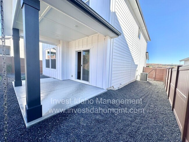 Building Photo - Prioritize comfortable living in this CBH home built in 2024!