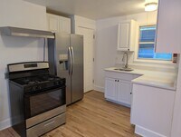 Building Photo - 64 Liberty St