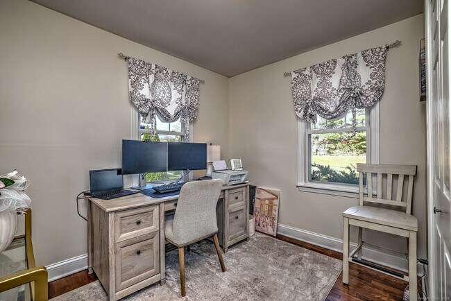 Building Photo - 40 Hazelwood Ave