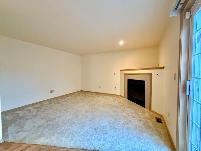 Building Photo - Sunny Rambler on Corner Lot with Large Fenced Yard & Deck