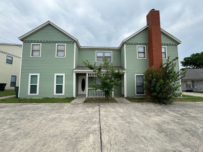 Primary Photo - 2515 Bermuda Dr