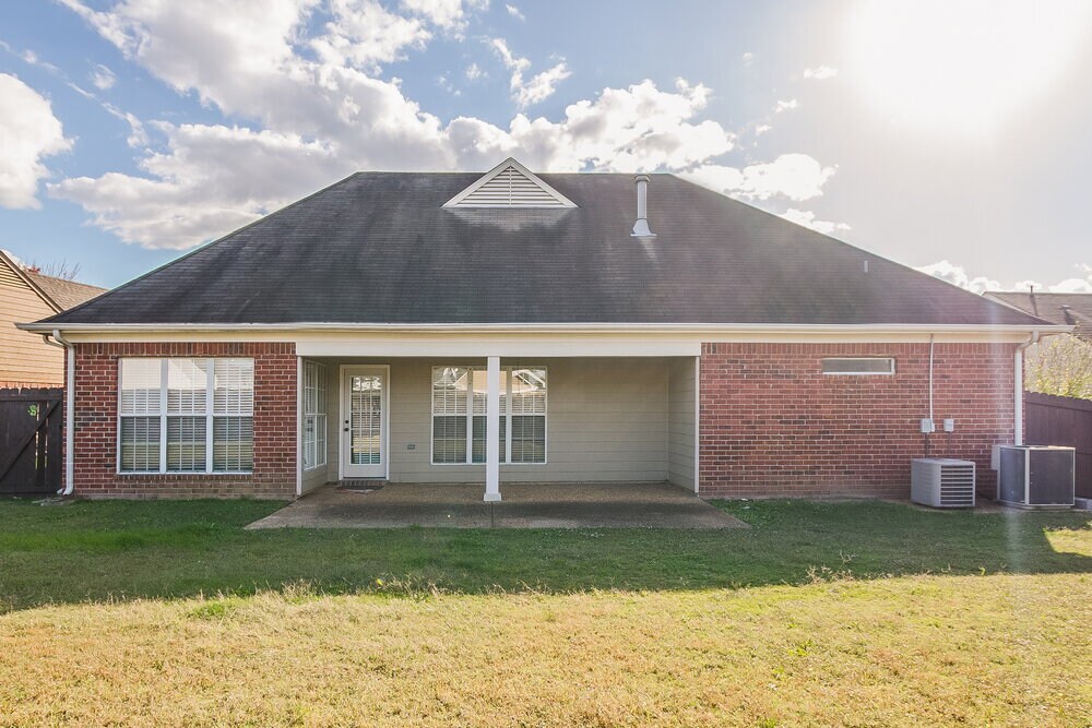 Building Photo - 11660 Dempsey Dr