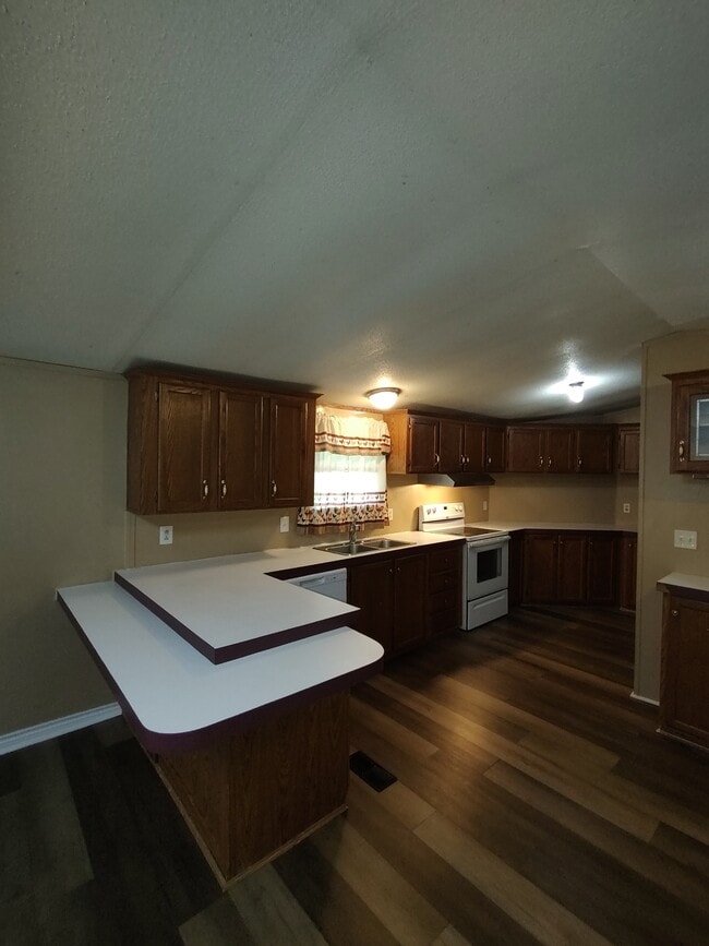 Building Photo - 31200 US-96