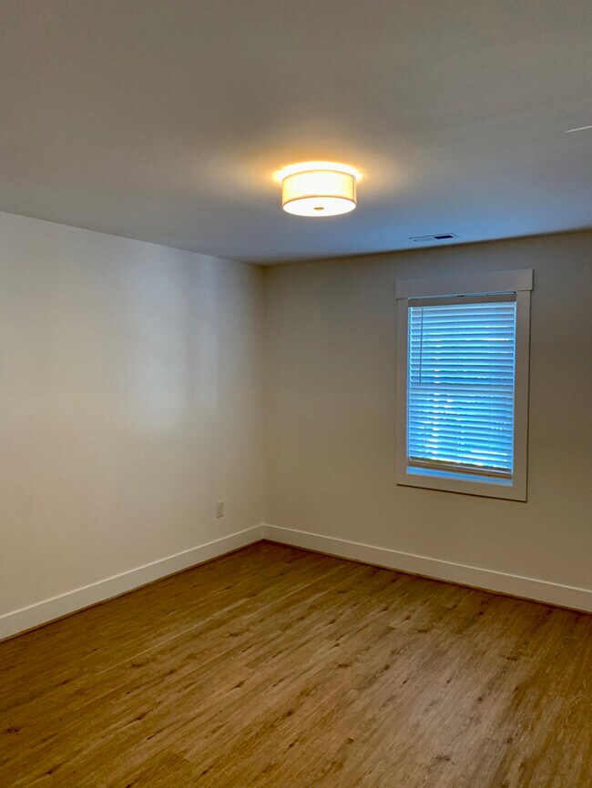 Building Photo - 5214 Campbell Ave