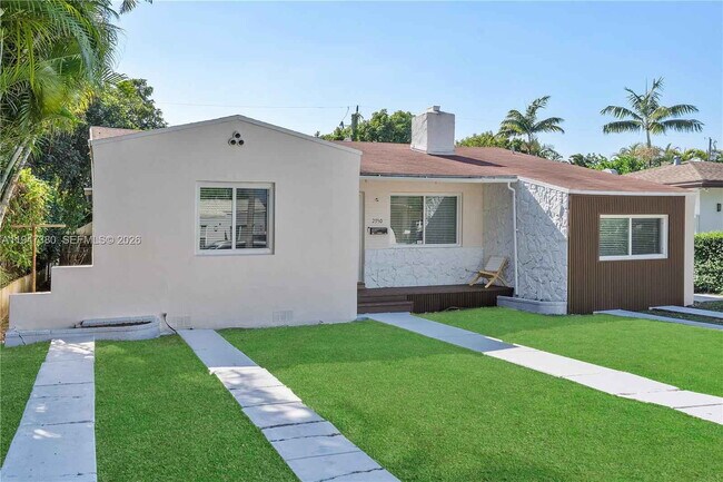 Building Photo - Southwest 26th Street, Miami, FL 33133 - 3 BR 2 BA single-family home