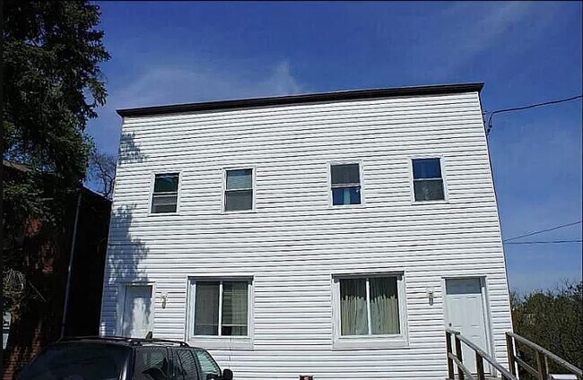 Building Photo - 128 Martsolf Ave