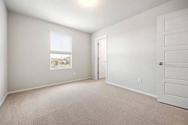 Building Photo - 180 Keltic Dr