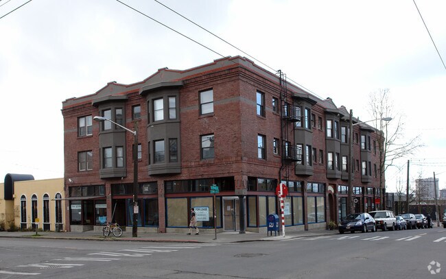 Building Photo - Chester Apartments