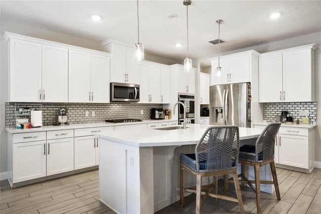 Building Photo - 8414 Vivaro Isle Way