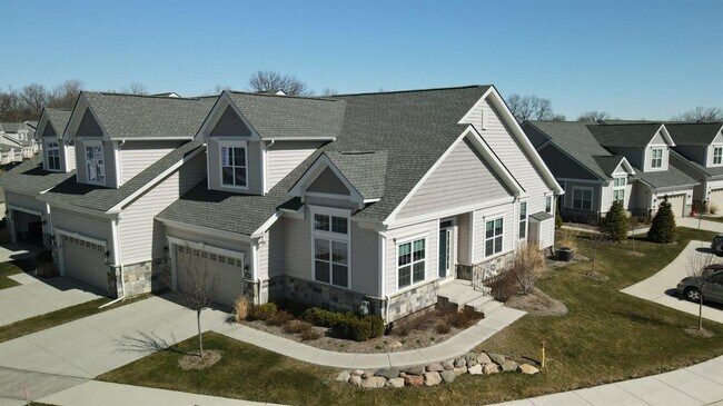 Primary Photo - 2689 Oxford Cir