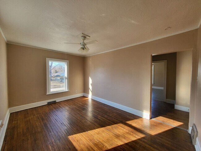 Building Photo - 3914-3916 2nd Avenue