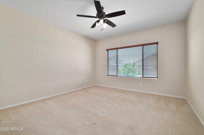 Building Photo - 17555 W Hedgehog Pl