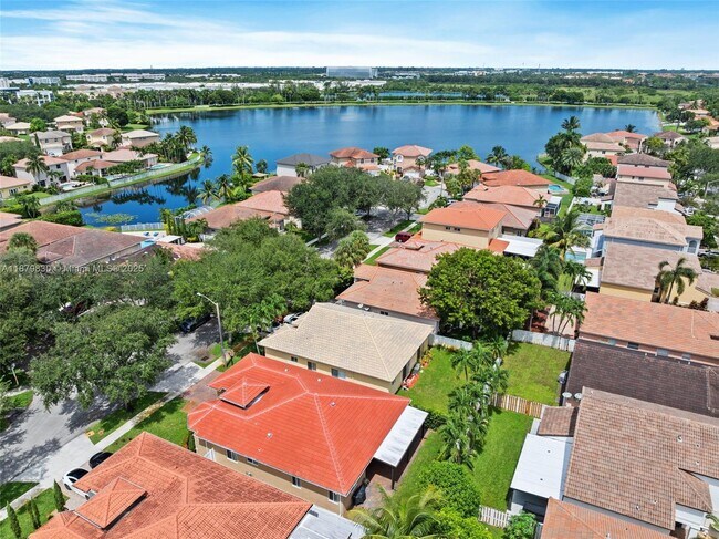 Building Photo - 3103 SW 140th Ave
