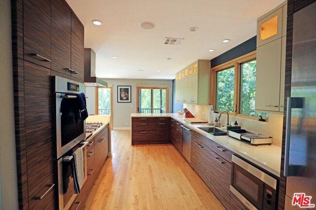 Building Photo - 4108 Murietta Ave