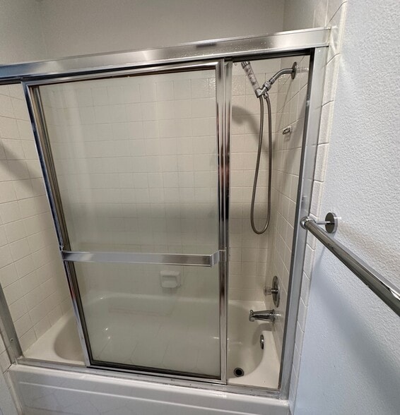 Building Photo - 2875 Idlewild Dr