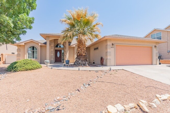 Primary Photo - Beautiful Spacious 4 bedroom 2 bath House!