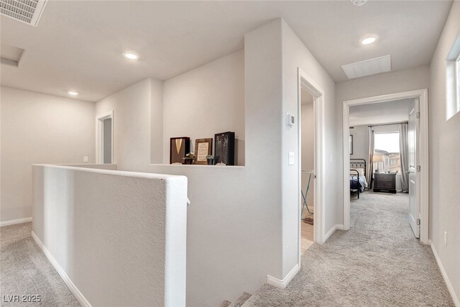 Building Photo - 3835 Seyfert Ave
