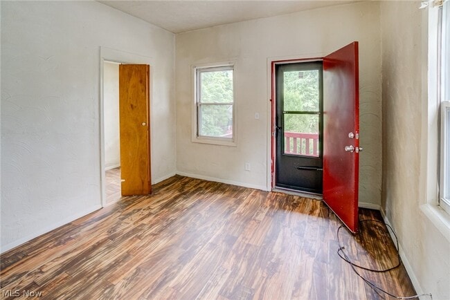 Building Photo - 3467 E 149th St