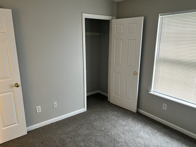 Building Photo - 4107 Blue Lick Ct