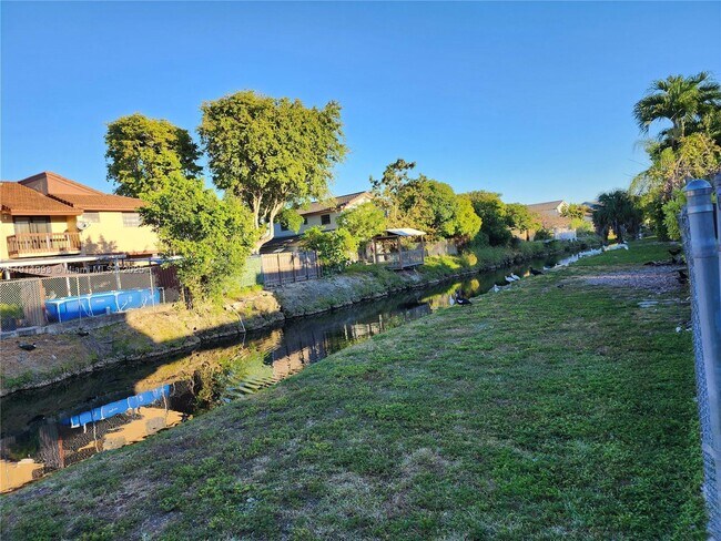 Building Photo - 13433 SW 62nd St