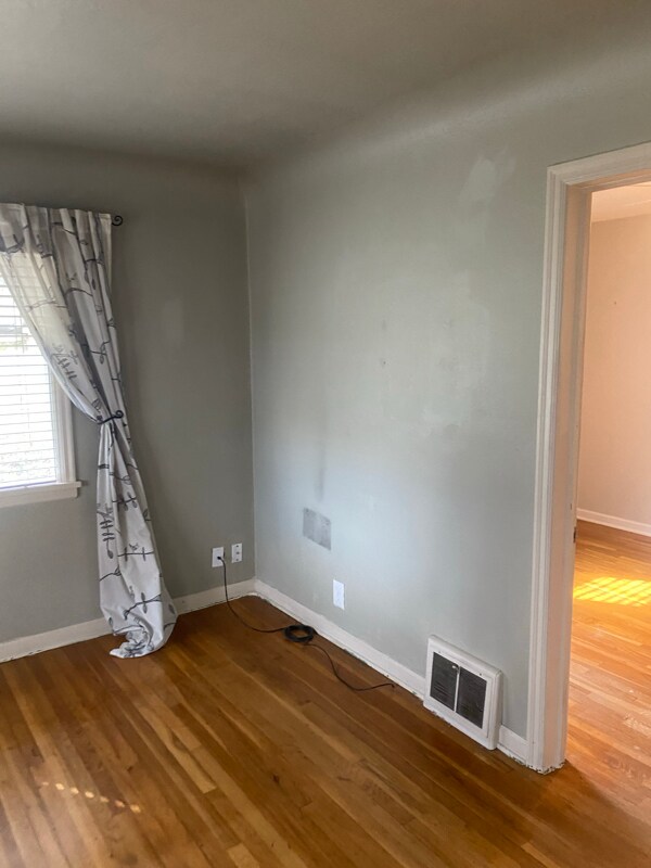 Building Photo - 3324 W Garland Ave