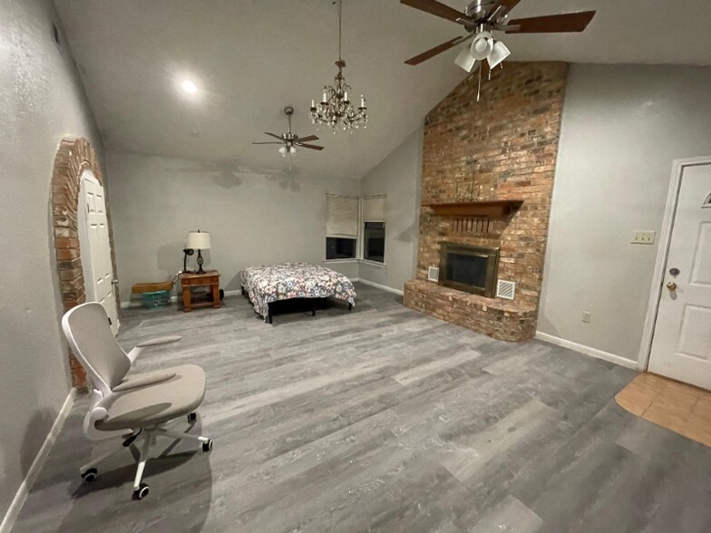 Building Photo - 3817 Titan Trail