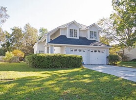 Building Photo - 810 Williamsburg Ln