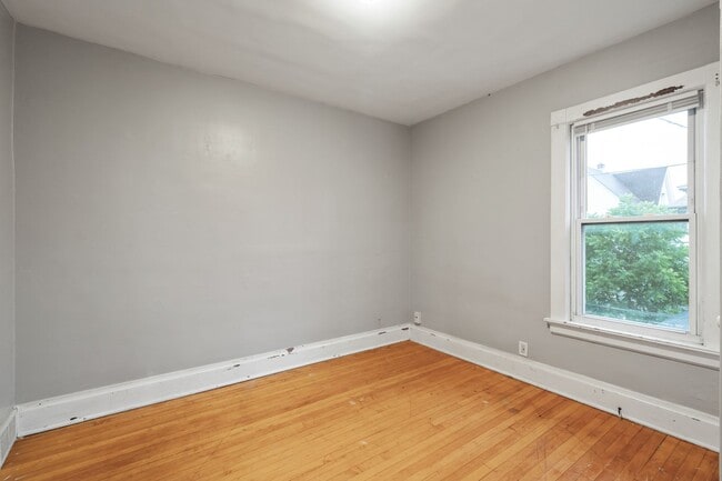 Building Photo - Cramer lower house