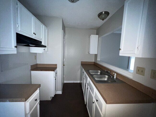 Building Photo - 2607 Parkview Memphis, TN 38128