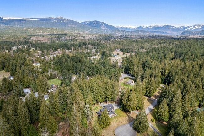 Building Photo - 37909 Theo Ln