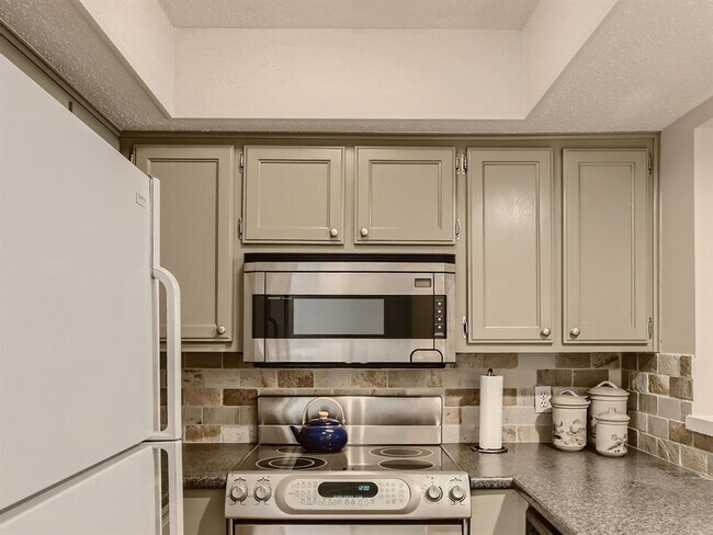 Building Photo - 1404 Norwalk Ln