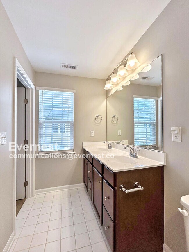 Building Photo - 2547 Norman Isle Dr