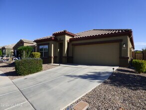 Building Photo - 10208 N Crooked Peak Trail