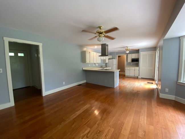 Building Photo - Coming Soon!!! Beautiful, Picture Perfect ...