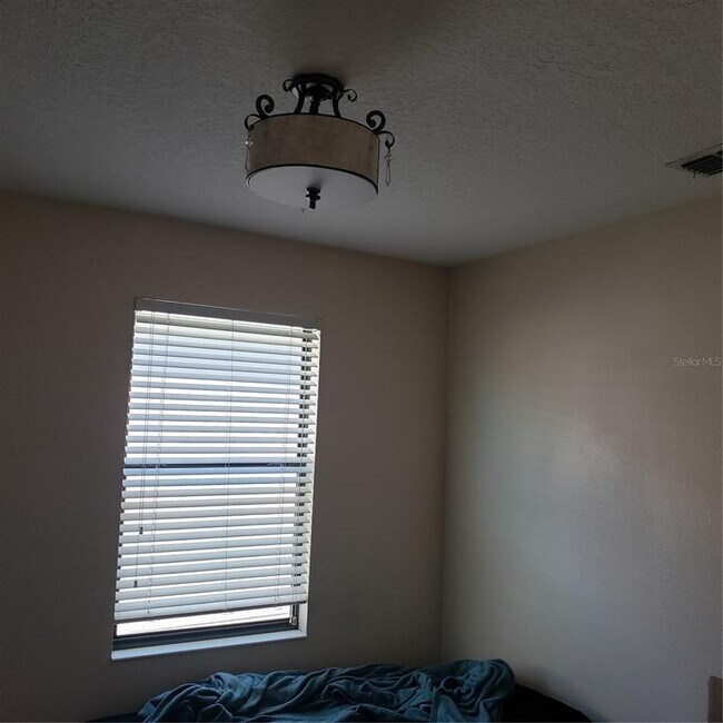 Building Photo - 2020 Leather Fern Dr