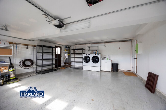 Building Photo - 4494 Benhurst Ave