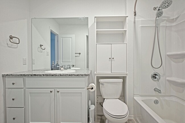 Building Photo - 5925 San Geronimo