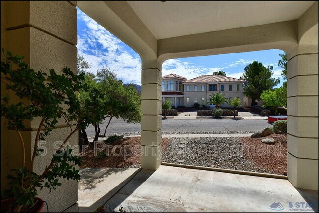 Building Photo - 6598 Eagle Ridge Dr