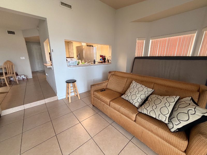 Building Photo - 332 Caribbean Dr