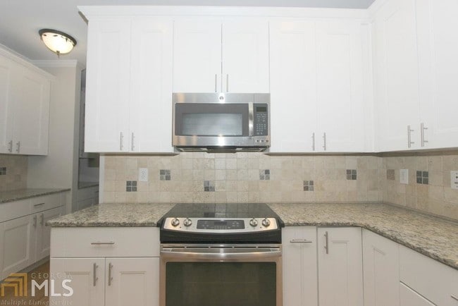 Building Photo - 6320 Deerwoods Trail